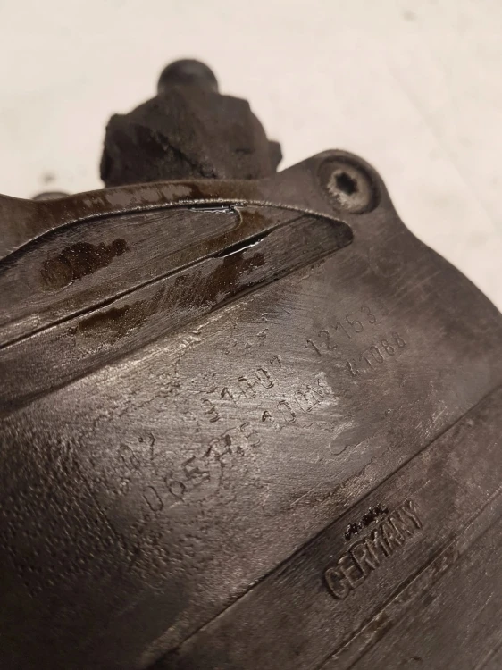 POMPA VACUM AUDI A4 A6 VW SEAT SKODA 06E145100M