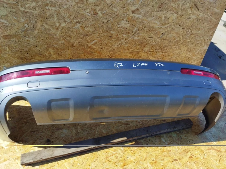 ZDERZAK TYŁ AUDI Q7 4L PDC LY7E