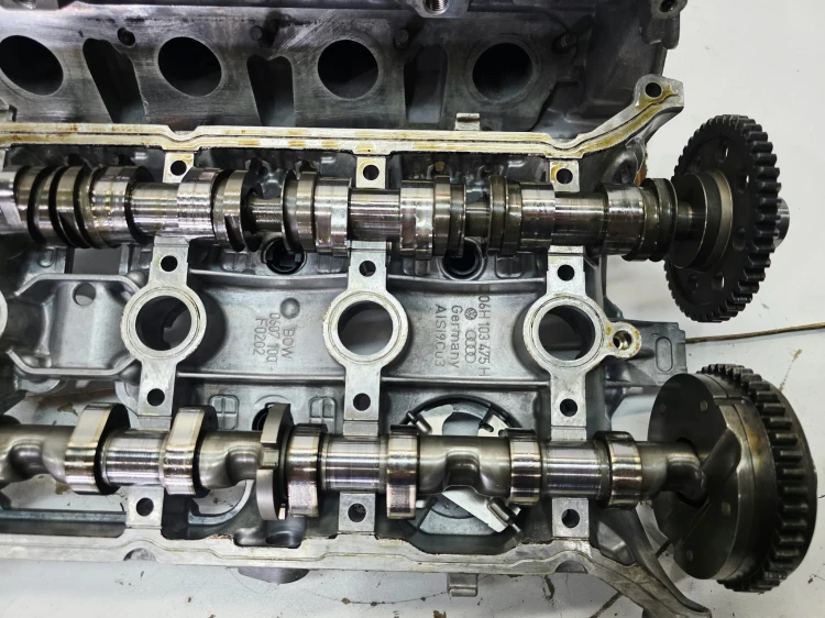 GŁOWICA KOMPLETNA AUDI VOLKSWAGEN SEAT SKODA 1.8 2.0 TFSI 06H103373K 8/26