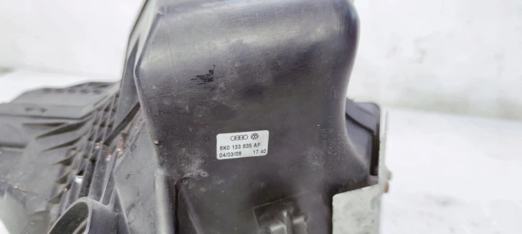 OBUDOWA FILTRA POWIETRZA AUDI A4 B8 A5 8K0133835AF