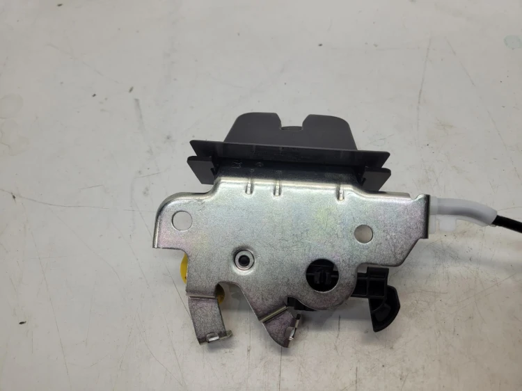 ZAMEK KLAPY TYŁ AUDI A4 B9 A5 8W Q7 4M Q4 E-TRON 4M0827506E