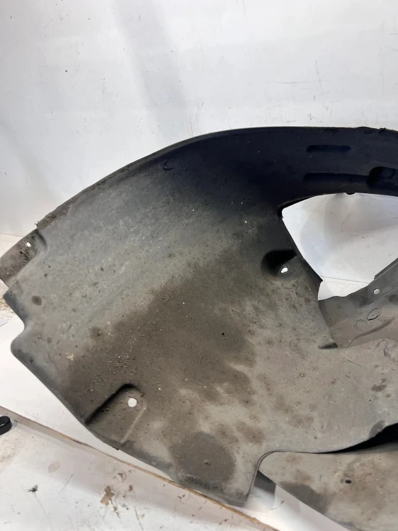 NADKOLE PLASTIKOWE PRAWY PRZÓD AUDI Q5 8R 8R0821172F