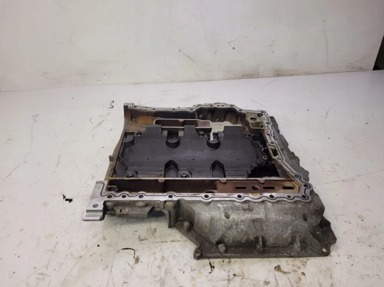 MISKA PÓŁBLOK AUDI S4 S5 A6 3.0 TFSI 06E103603M