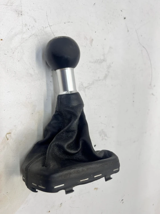 MIESZEK GAŁKA ZMIANY BIEGÓW AUDI A3 8P 8P0863279 4/26 6-BIEGOWA