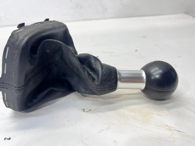 MIESZEK GAŁKA ZMIANY BIEGÓW AUDI A3 8P 8P0863279 4/26 6-BIEGOWA