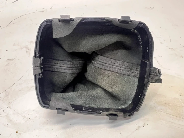 MIESZEK GAŁKA ZMIANY BIEGÓW AUDI A3 8P 8P0863279 4/26 6-BIEGOWA