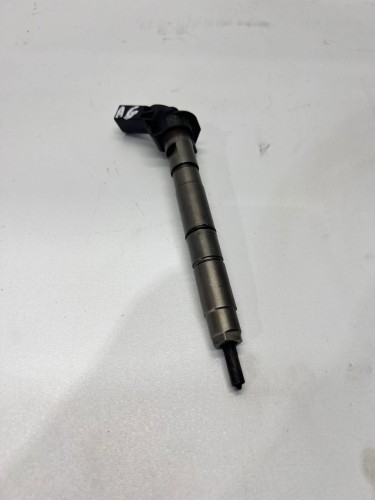 WTRYSK WTRYSKIWACZ AUDI A4 B8 A5 8T Q5 8R 2.7 3.0 TDI 057130277AG