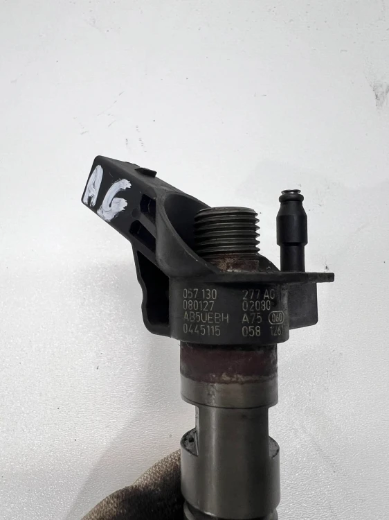 WTRYSK WTRYSKIWACZ AUDI A4 B8 A5 8T Q5 8R 2.7 3.0 TDI 057130277AG