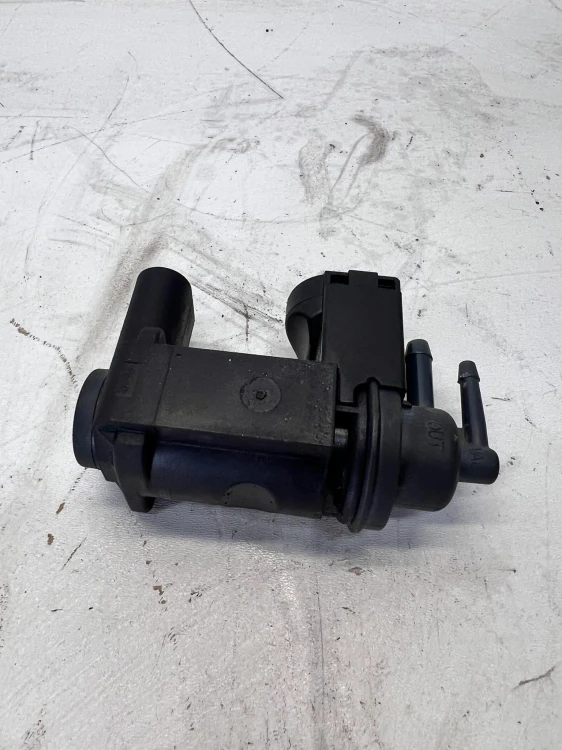 ZAWÓR PODCIŚNIENIA STEROWANIA AUDI A4 B9 A5 A6 C7 A7 2.0 TDI 059906627L