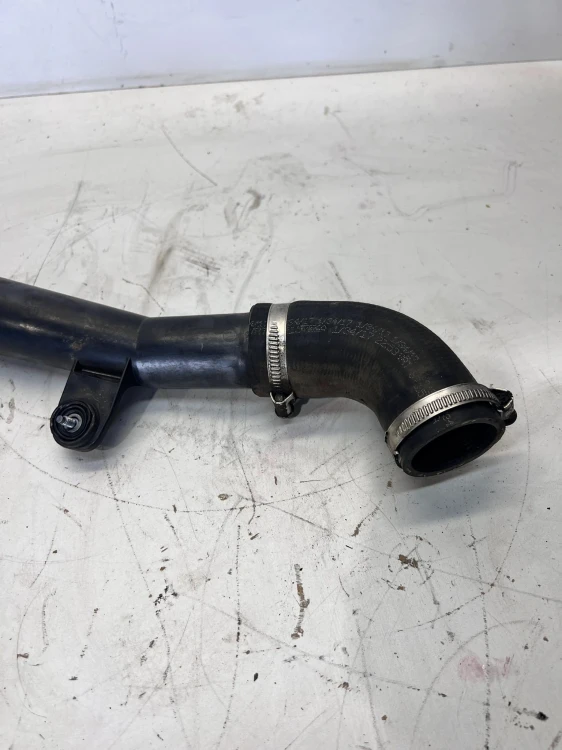 RURA WĄŻ INTERCOOLERA AUDI A3 8V VW 2.0 TDI 04L145770N