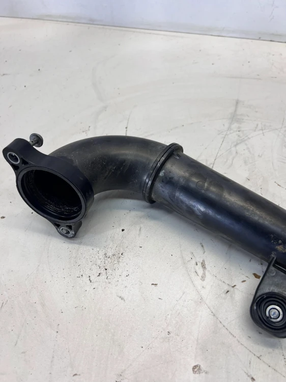 RURA WĄŻ INTERCOOLERA AUDI A3 8V VW 2.0 TDI 04L145770N