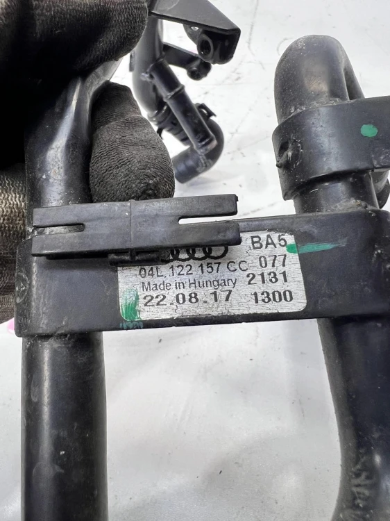 WĄŻ RURA RURKA WODY AUDI A4 A5 2.0 TDI 04L122157CC