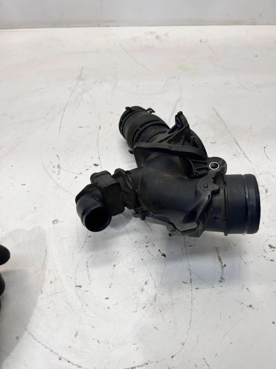 KRÓCIEC DOLOT TURBINY AUDI VW SEAT 2.0 TDI 04L129635F
