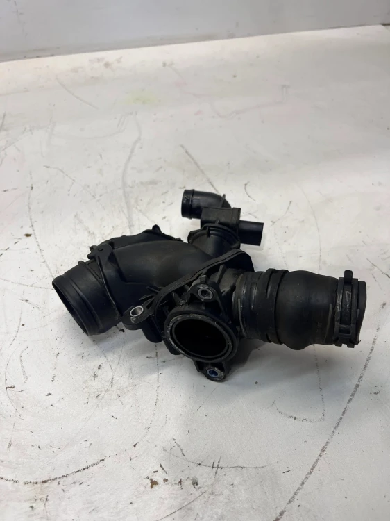 KRÓCIEC DOLOT TURBINY AUDI VW SEAT 2.0 TDI 04L129635F