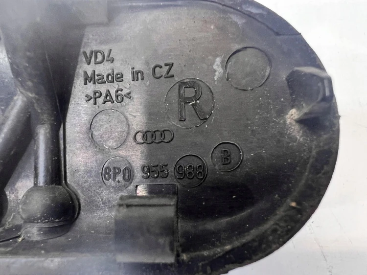 DYSZA SPRYSKIWACZA PRAWA AUDI A3 8P 8P0955988B