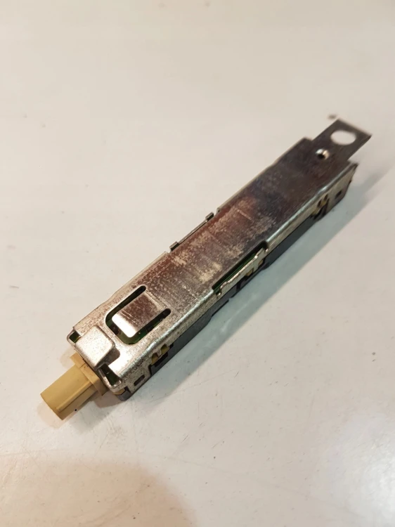 WZMACNIACZ ANTENOWY AUDI A6 C7 A7 4G5035225A
