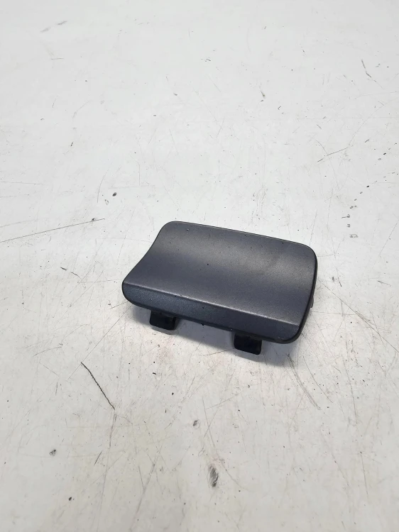 ZAŚLEPKA HAKA PRAWA AUDI Q3 8U 8U0807442A