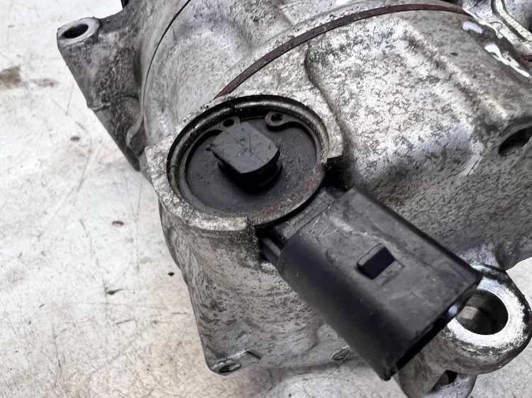 SPRĘŻARKA KOMPRESOR KLIMATYZACJI AUDI A3 8V 5Q0816803K 1/26