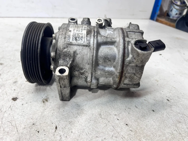 SPRĘŻARKA KOMPRESOR KLIMATYZACJI AUDI A3 8V 5Q0816803K 1/26