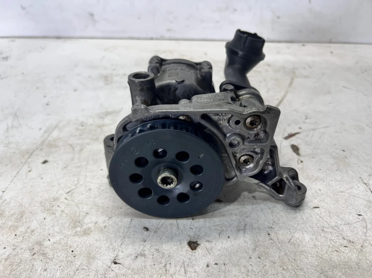 POMPA OLEJU AUDI A3 8V 1.6 TDI 04L145208K 04L145305 04L115251A