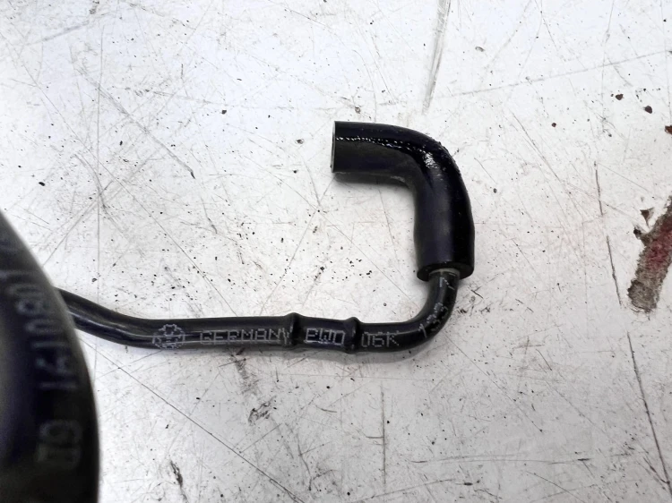 PRZEWÓD RURKA PODCIŚNIENIA AUDI A4 B9 A5 2.0 TFSI 06L133241F 8W0611931CD