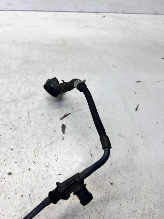 RURKA PRZEWÓD WĄŻ WODY AUDI A4 B9 A5 Q5 FY 2.0 TFSI 06L121081AD