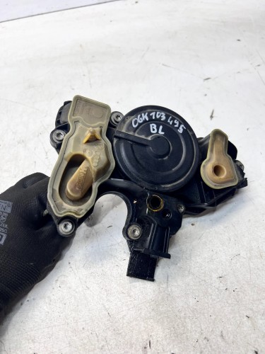 ODMA SEPARATOR OLEJU AUDI A4 B9 A5 Q5 FY 2.0 TFSI 06K103495BL