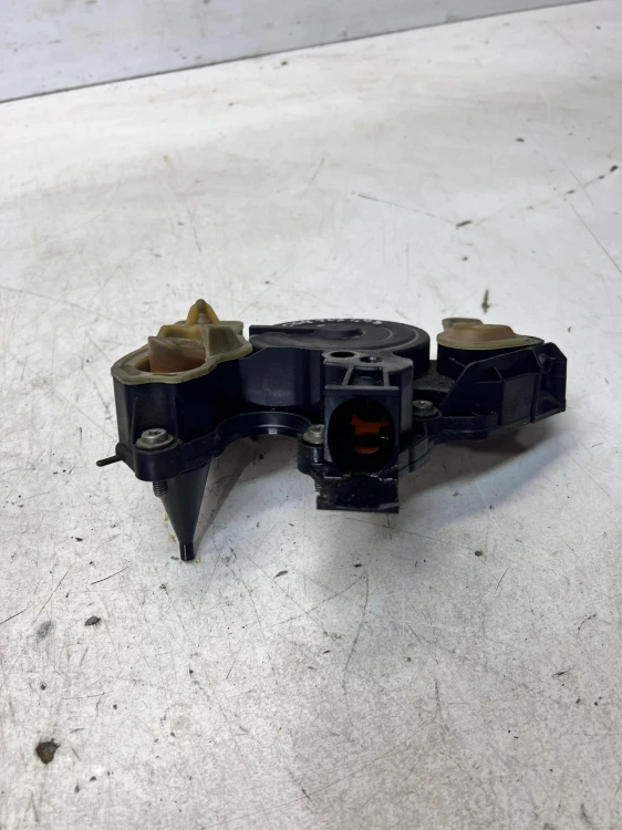 ODMA SEPARATOR OLEJU AUDI A4 B9 A5 Q5 FY 2.0 TFSI 06K103495BL