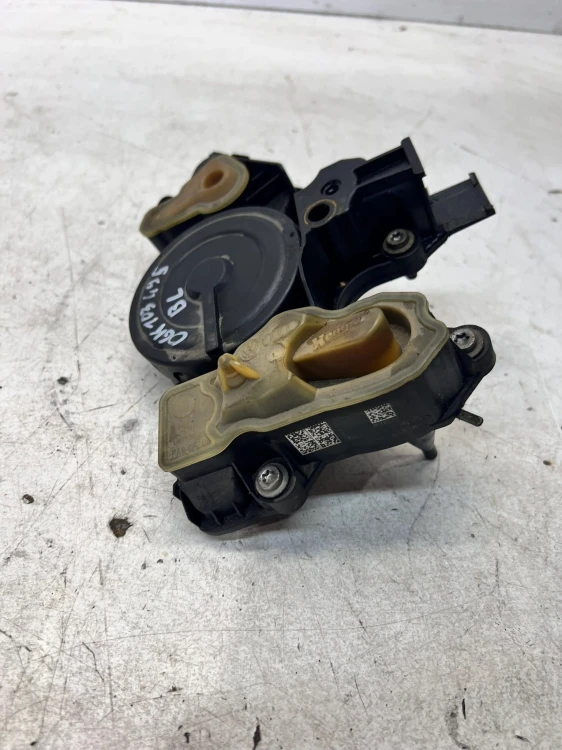 ODMA SEPARATOR OLEJU AUDI A4 B9 A5 Q5 FY 2.0 TFSI 06K103495BL