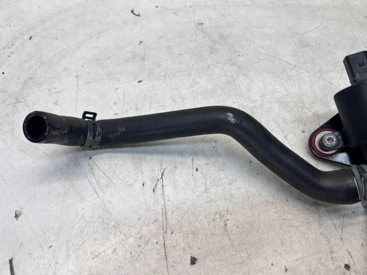PRZEWÓD WĄŻ WODY AUDI A4 B9 A5 8W 2.0 TFSI 8W1819373C 4H0121671D 8W1819372A