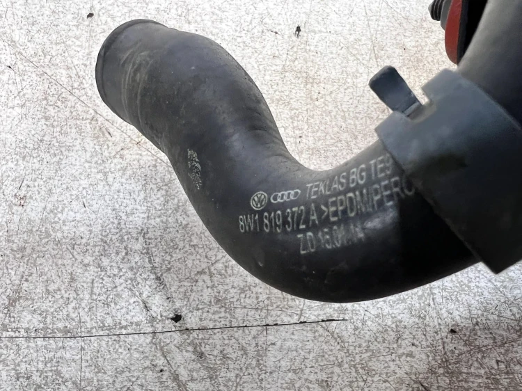 PRZEWÓD WĄŻ WODY AUDI A4 B9 A5 8W 2.0 TFSI 8W1819373C 4H0121671D 8W1819372A