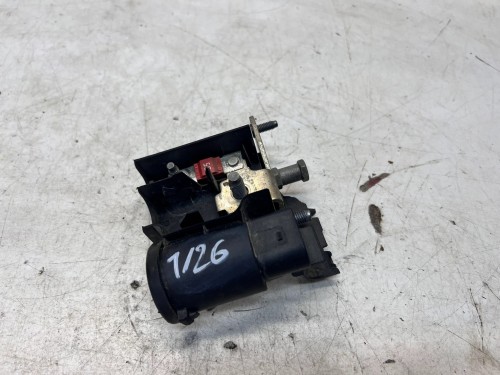 ROZDZIELACZ PRĄDU KLEMA + AUDI A4 B9 A5 8W 8W0941823F 1/26