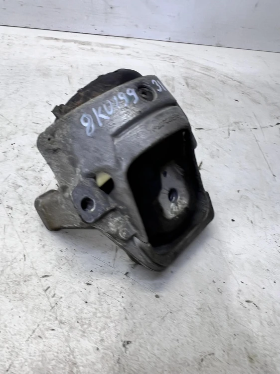 PODUSZKA SILNIKA L P AUDI A4 B8 A5 Q5 8K0199381PT