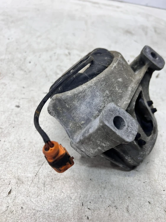 PODUSZKA SILNIKA L P AUDI A4 B8 A5 Q5 8K0199381PT