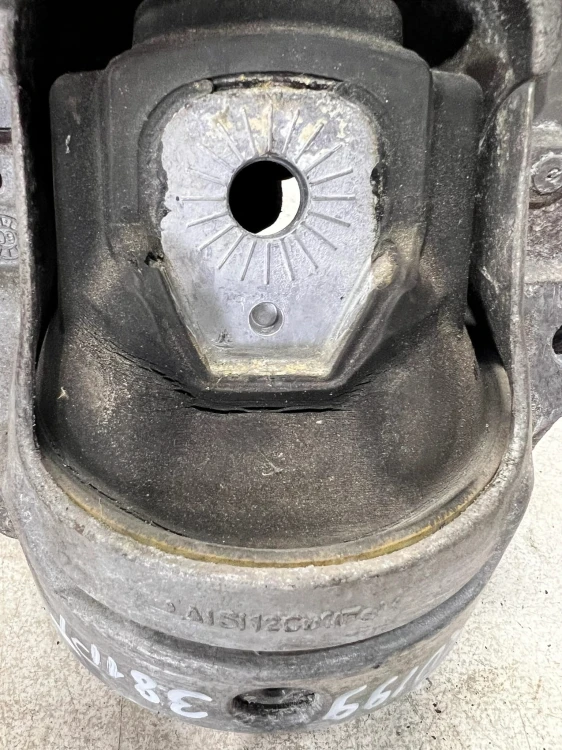 PODUSZKA SILNIKA L P AUDI A4 B8 A5 Q5 8K0199381PT