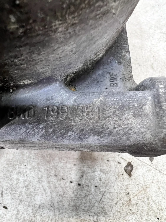 PODUSZKA SILNIKA L P AUDI A4 B8 A5 Q5 8K0199381PT