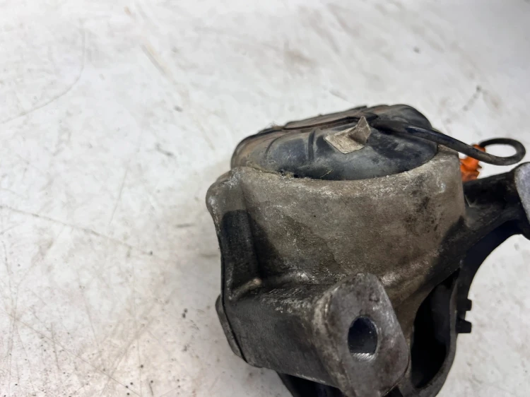 PODUSZKA SILNIKA L P AUDI A4 B8 A5 Q5 8K0199381PS
