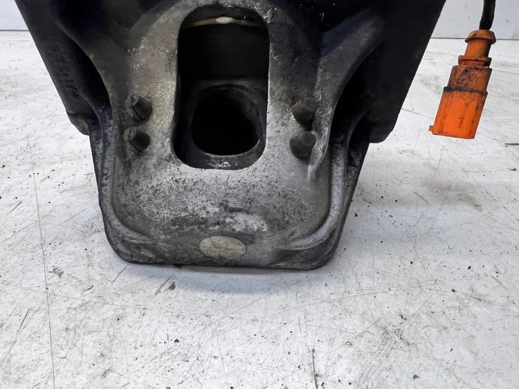 PODUSZKA SILNIKA L P AUDI A4 B8 A5 Q5 8K0199381PS