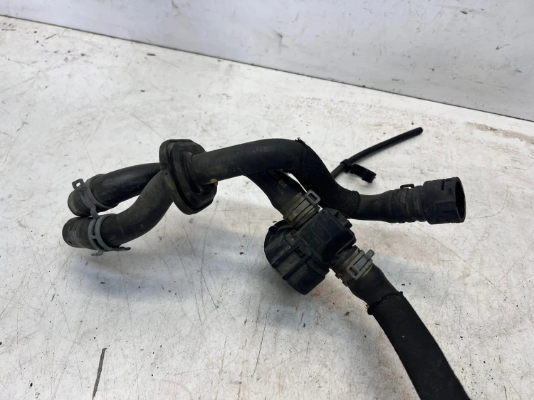 PRZEWÓD WODY AUDI A4 B8 A5 8K0819377J 8K1819376F 8K0819374D 8K1819350AQ