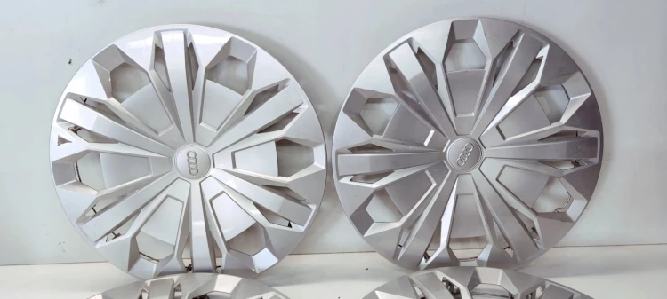 KOŁPAK KOŁPAKI ORYGINALNE AUDI Q3 8U KOMPLET 83A601147 R17
