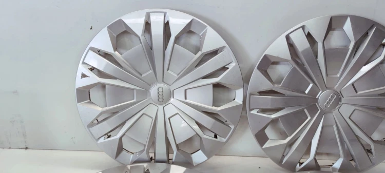 KOŁPAK KOŁPAKI ORYGINALNE AUDI Q3 8U KOMPLET 83A601147 R17