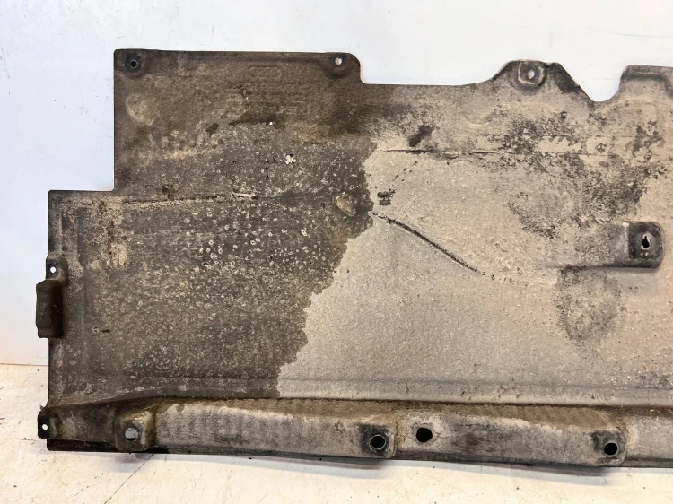 OSŁONA PŁYTA PODWOZIA PRAWA AUDI A6 C8 4K0825208 106/26