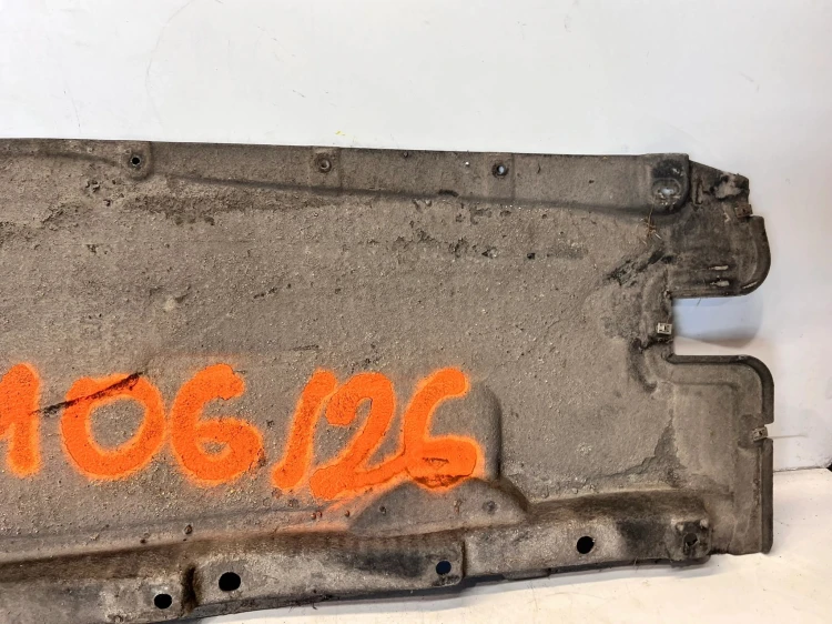 OSŁONA PŁYTA PODWOZIA PRAWA AUDI A6 C8 4K0825208 106/26