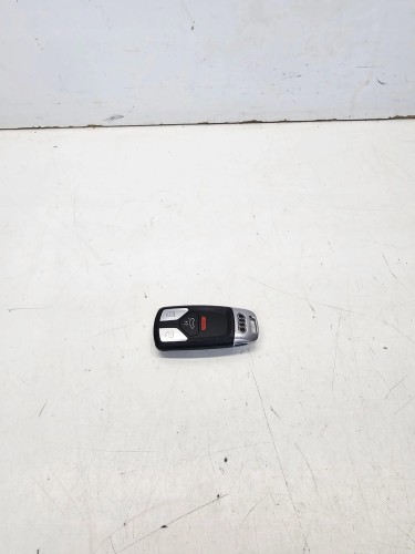 KLUCZYK PILOT KEYLESS AUDI Q5 FY A4 B9 A5 8W Q7 4M 4M0959754BA USA PANIC