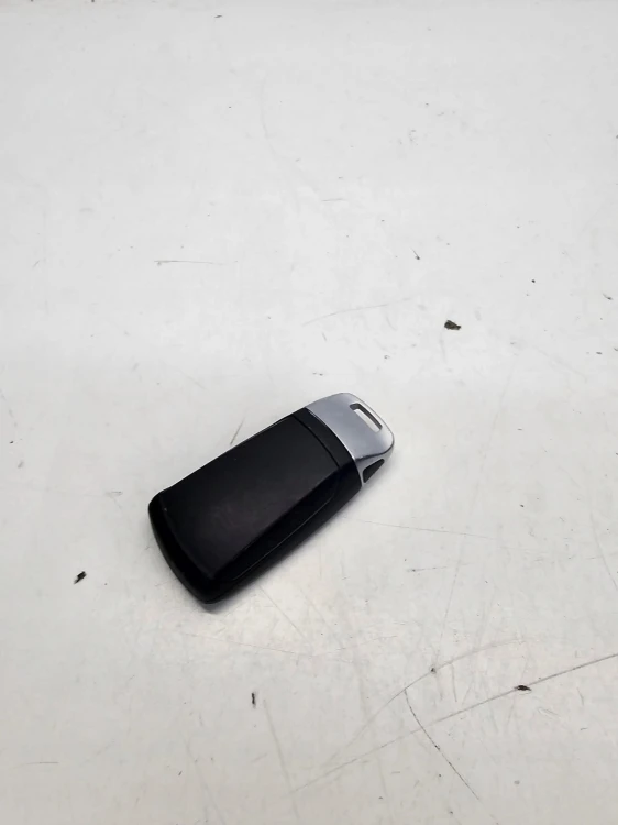 KLUCZYK PILOT KEYLESS AUDI Q5 FY A4 B9 A5 8W Q7 4M 4M0959754BA USA PANIC