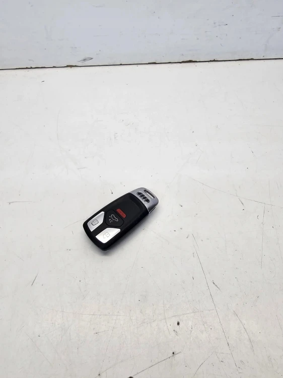 KLUCZYK PILOT KEYLESS AUDI Q5 FY A4 B9 A5 8W Q7 4M 4M0959754BA USA PANIC