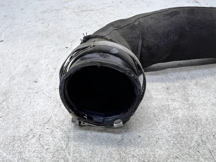 RURA PRZEWÓD INTERCOOLERA AUDI A4 B7 8E0145708L