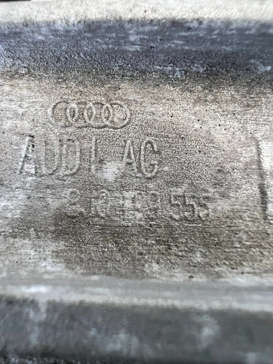 ŁAPA PODUSZKA SILNIKA AUDI VW SEAT SKODA 8J0199555