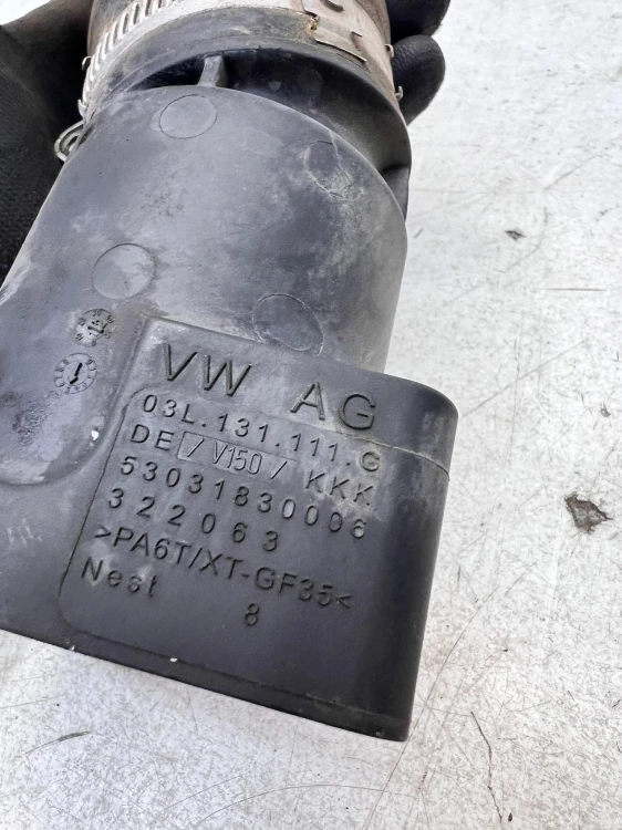 KRÓCIEC DOLOT TURBINY AUDI VW SEAT 03L131111G 5N0145828E
