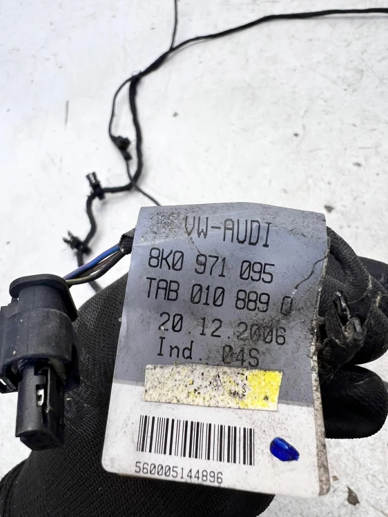 WIĄZKA PDC CZUJNIKÓW PRZÓD AUDI A4 B8 8K0971095